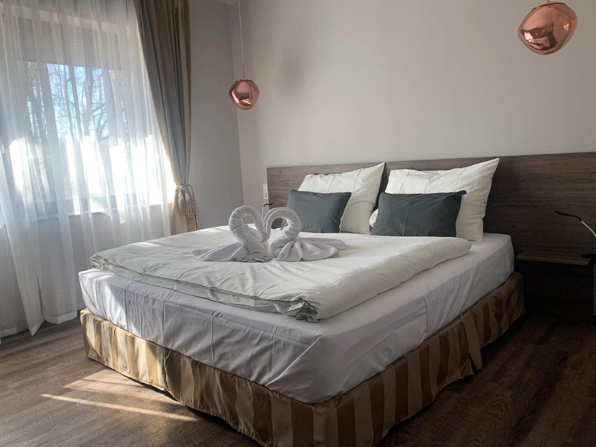 Waterfront Lodge Dunapataj Dış mekan fotoğraf