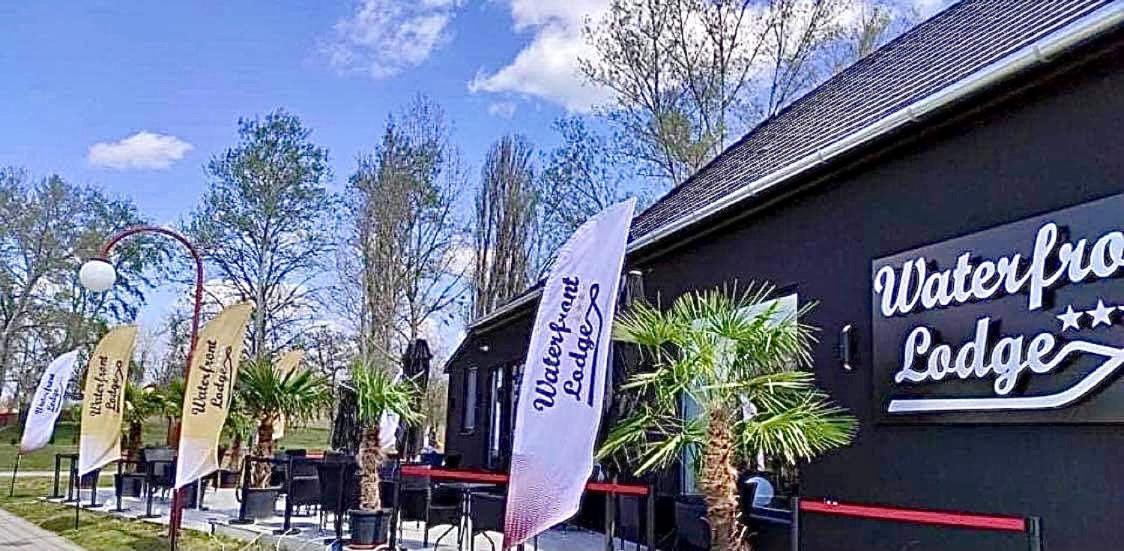 Waterfront Lodge Dunapataj Dış mekan fotoğraf