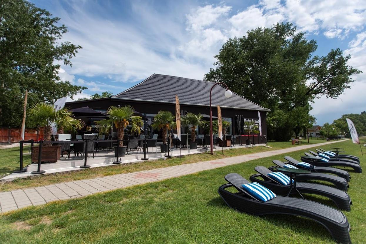 Waterfront Lodge Dunapataj Dış mekan fotoğraf